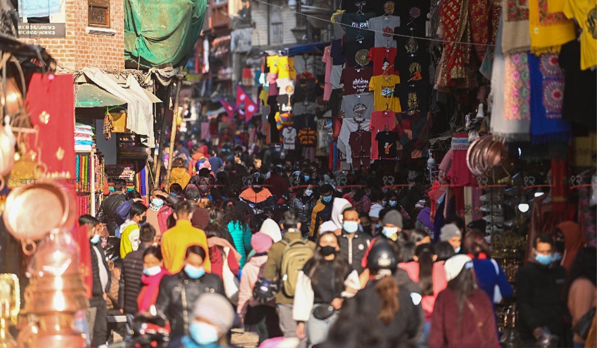 काठमाडौं उपत्यका संक्रमणको हटस्पट, तर रोकिएन स्वास्थ्य प्रोटोकल उल्लंघनको शृङ्खला